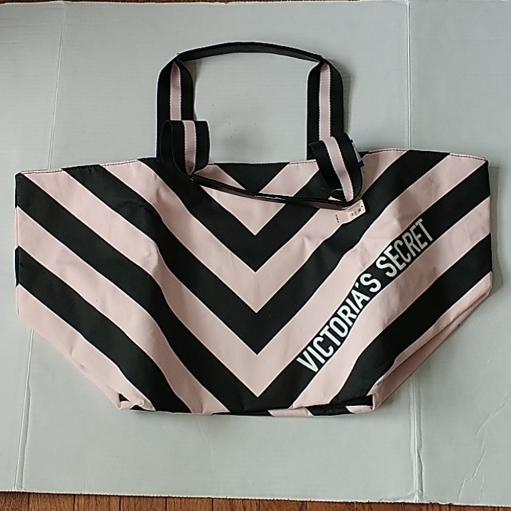 Victoria's Secret V Striped Limited Edition Pink/Black Weekender Tote Bag - Picture 3 of 11